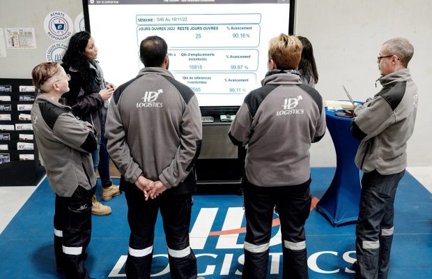 Collaborateurs ID Logistics sur le performance corner.