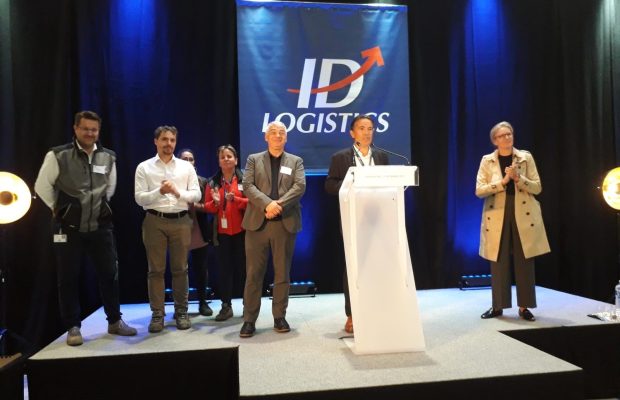 Photo du discours d'Eric Hémar, PDG d'ID Logistics lors de l'inauguration du nouveau site dédié à Signify